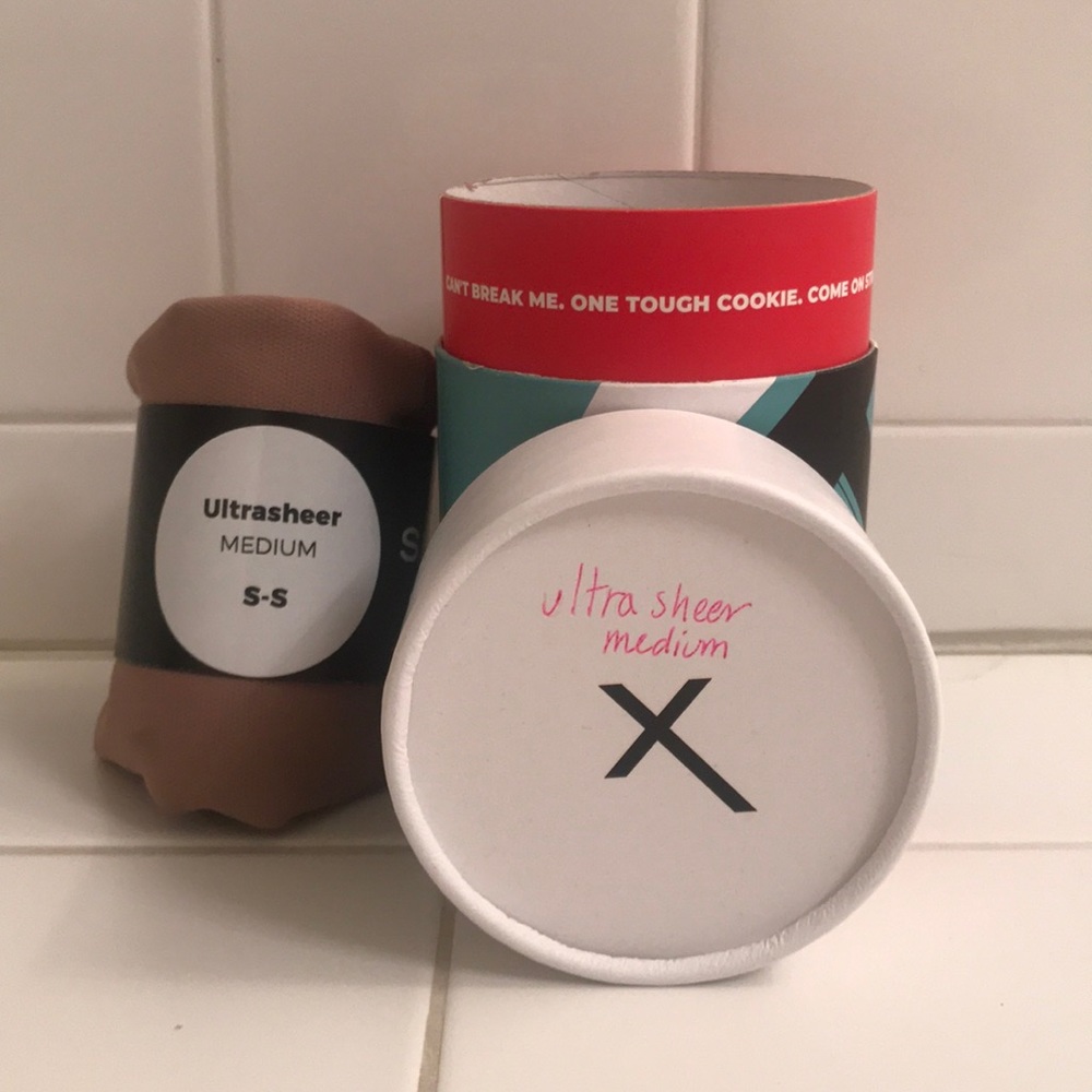 Ultra sheer medium tone sheertex tights